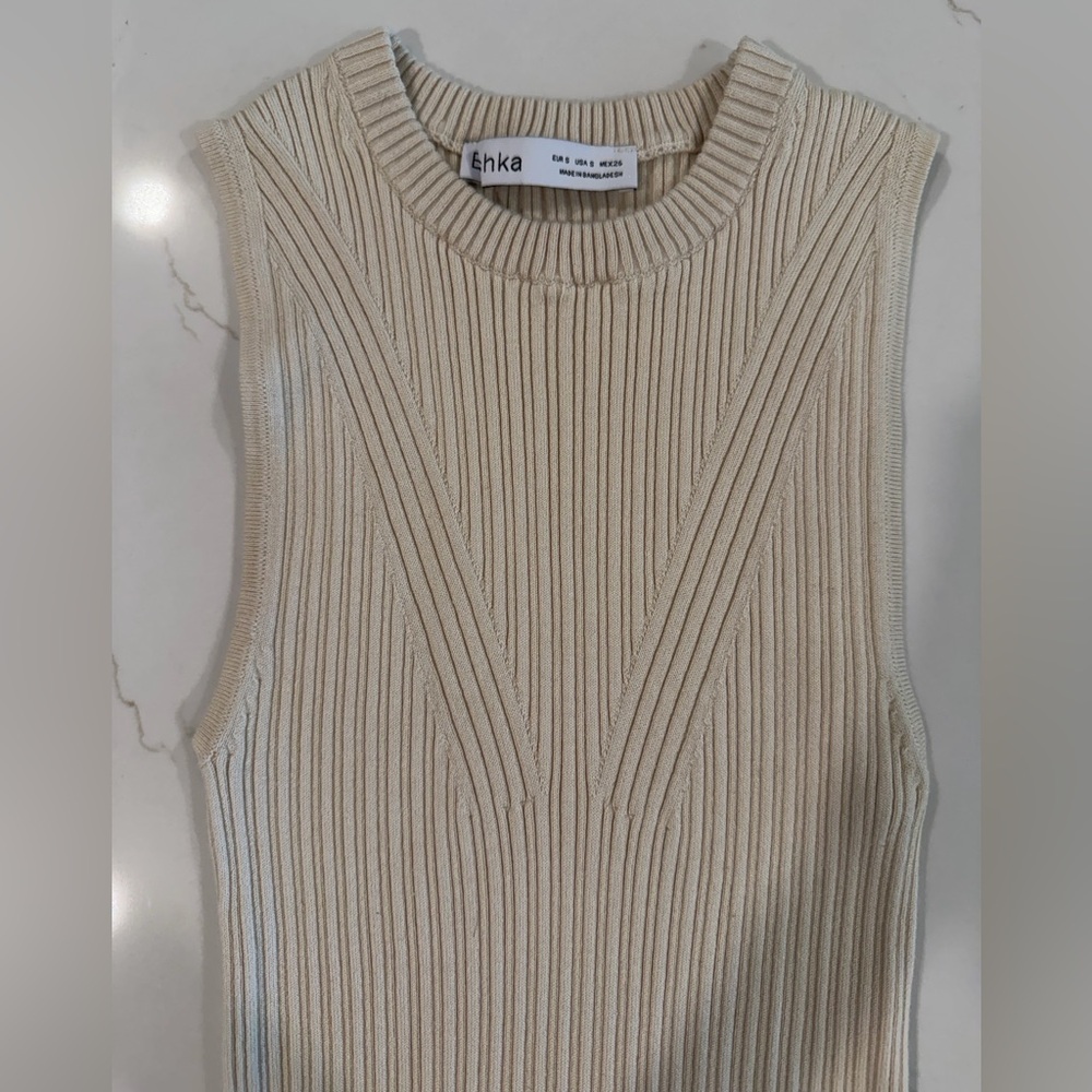 Berksha Cream Sleeveless Bodycon Dress - Picture 2 of 4